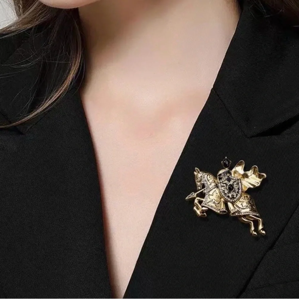 Vintage Medieval Knight and Warhorse Brooch Pin with Rhinestone, Gold-Toned NWOT
